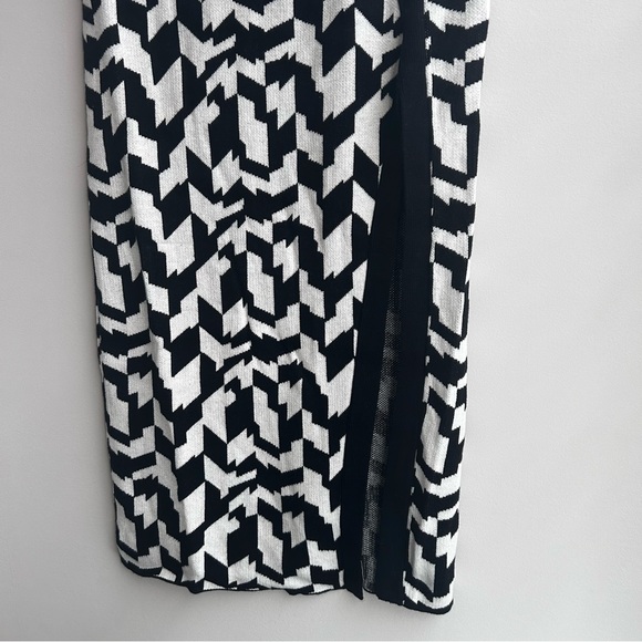 Future Collective Black and White front split maxi skirt size XS, NWT - Picture 11 of 12